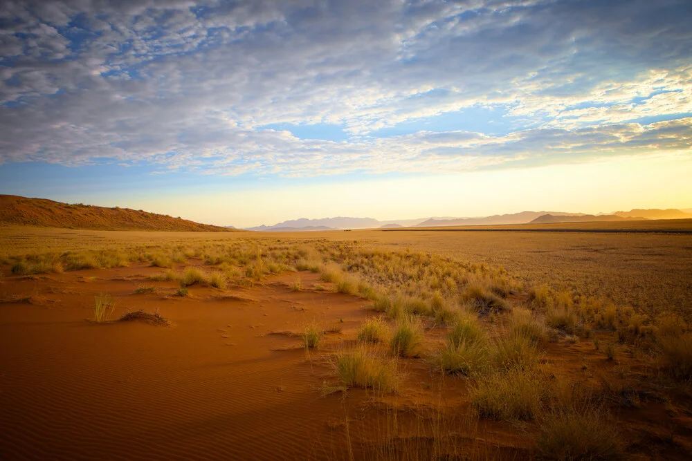 Sonnenaufgang in der Wüste - Fotografia Fineart di Norbert Gräf