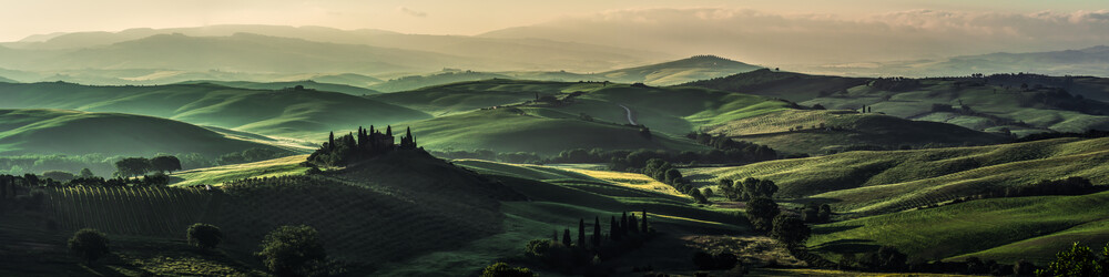 Toscana - Val d'Orcia Panorama al mattino - Fotografia Fineart di Jean Claude Castor