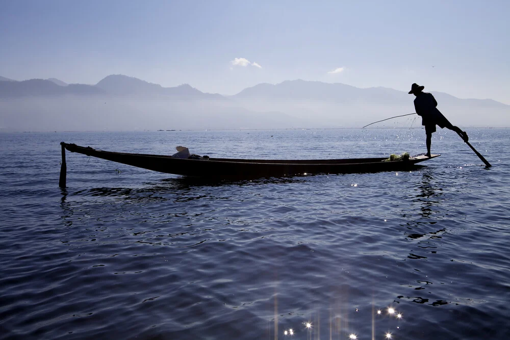Pescatore al Lago Inle, Myanmar. - Fotografia artistica di Christina Feldt