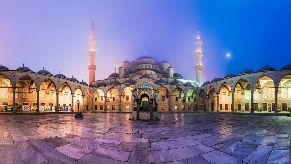 Istanbul - Panorama della Moschea del Sultano Ahmed I - Fotografia Fineart di Jean Claude Castor