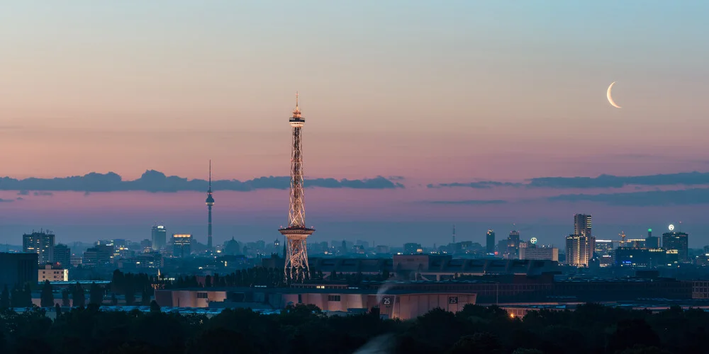 Berlino - Panorama dello skyline durante l'alba - Fotografia Fineart di Jean Claude Castor