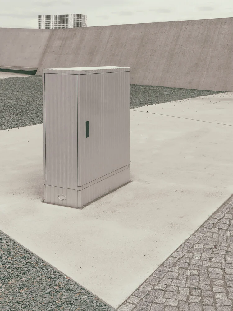 Power Distribution Box - Fotografia Fineart di Klaus Lenzen
