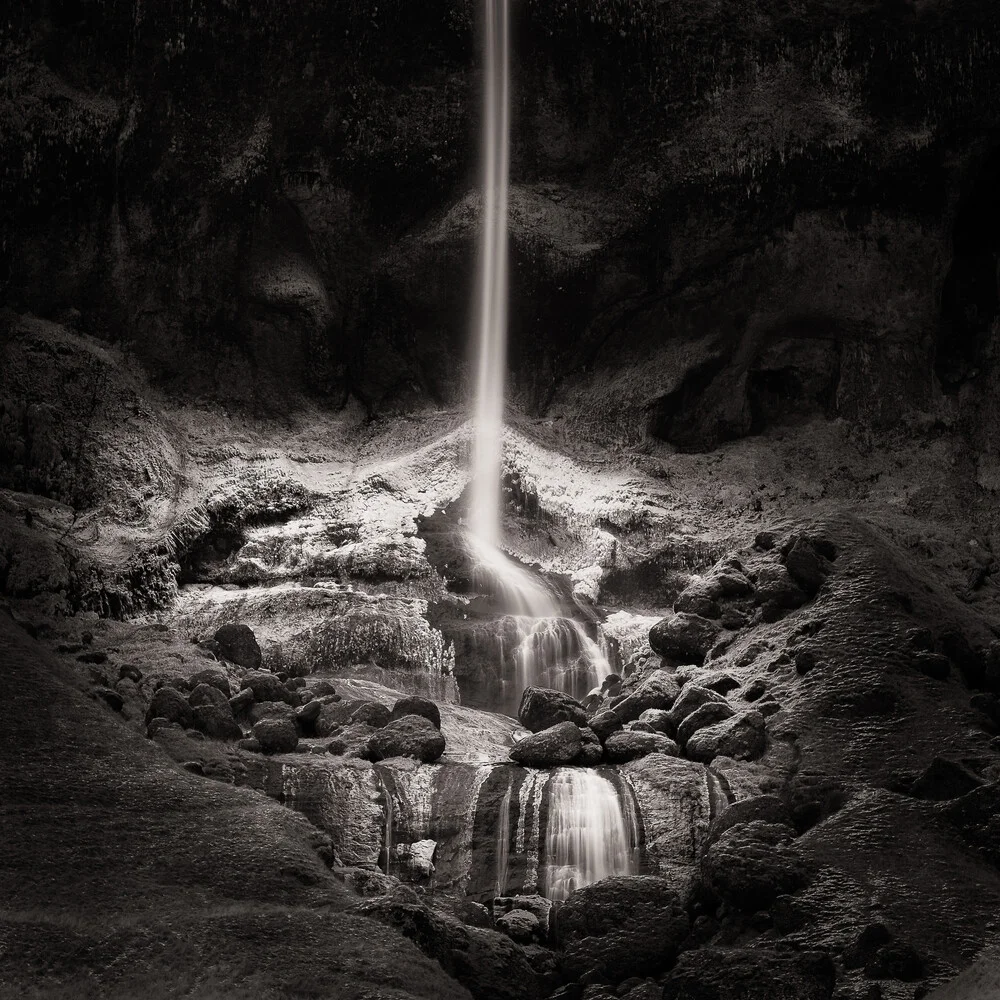 Nameless Waterfall Islanda - Fotografia Fineart di Dennis Wehrmann