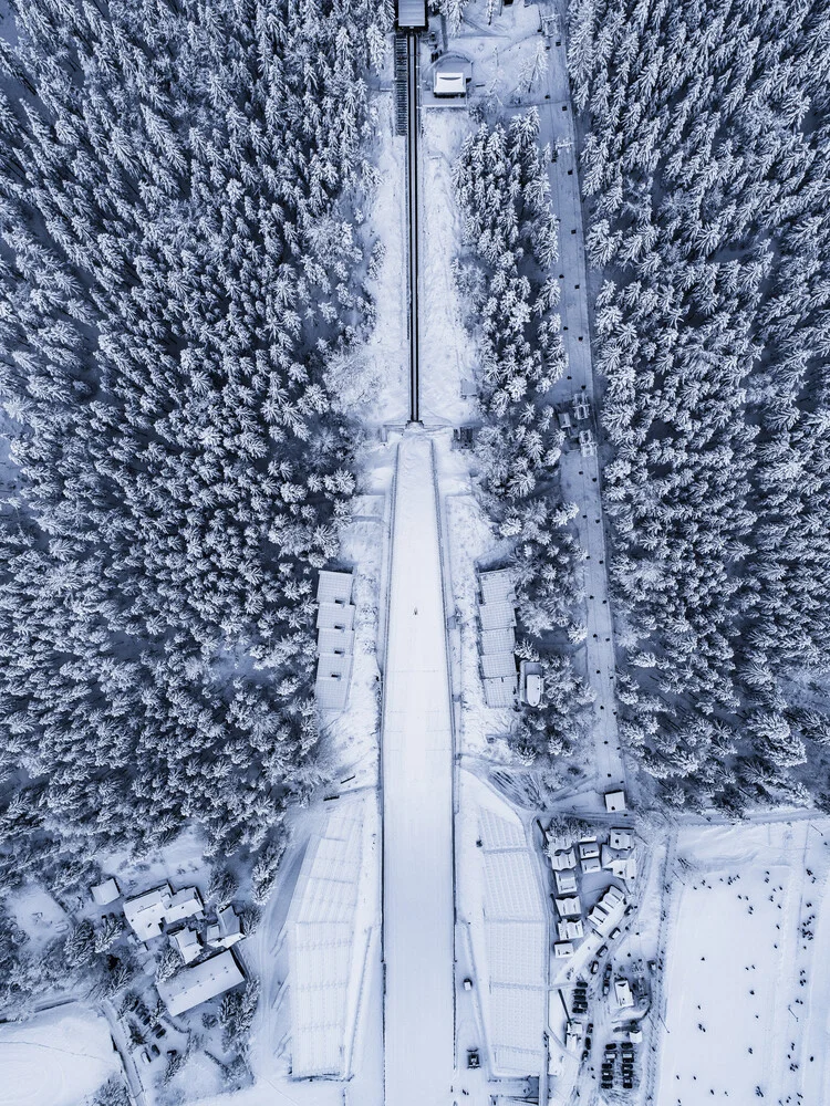 Ski Jumping Hill dall'alto - Fotografia Fineart di Konrad Paruch
