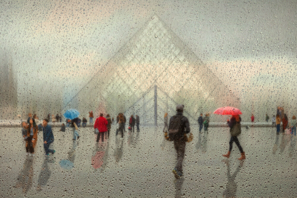 Parigi sotto la pioggia - Fotografia Fineart di Roswitha Schleicher-Schwarz
