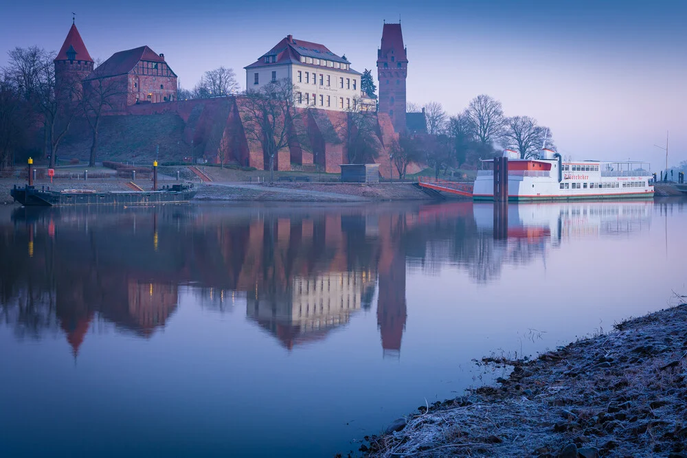 Dawn in Tangermünde - Fotografia Fineart di Martin Wasilewski