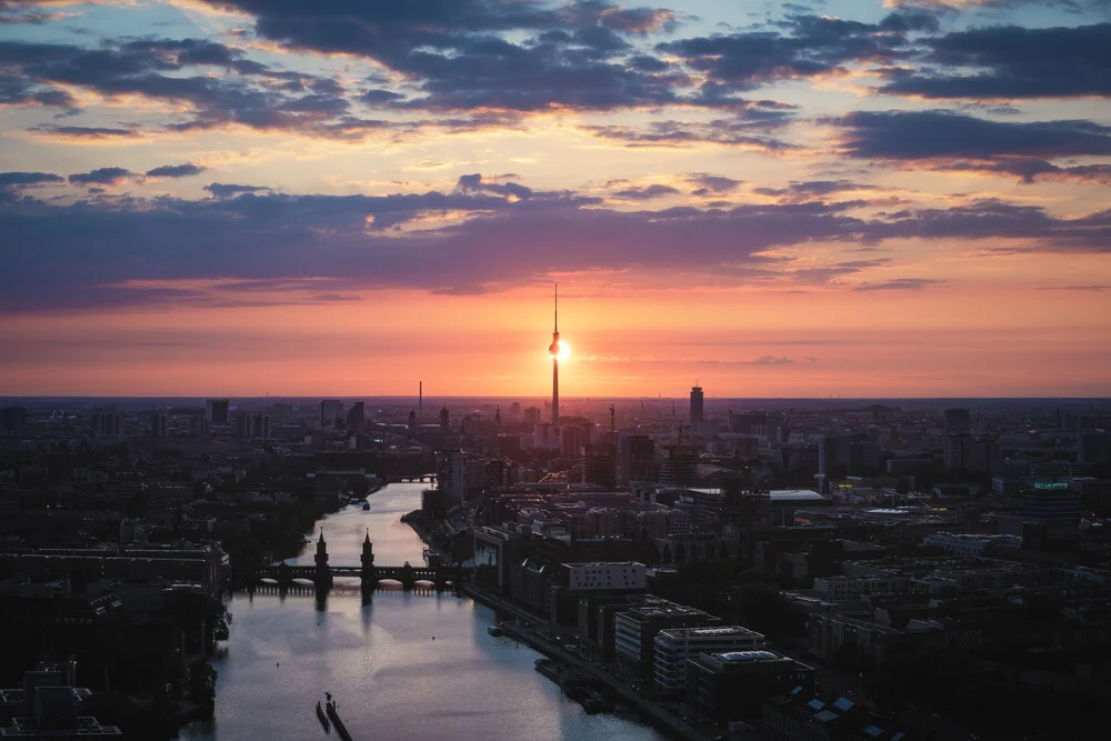 Skyline Berlino poco prima del tramonto - Fotografia Fineart di Jean Claude Castor