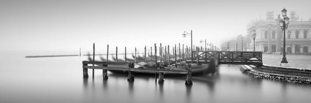 Gondola - Studio 8 | Venedig - fotokunst di Ronny Behnert