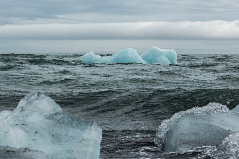 Floating Ice - Fotografia Fineart di Lars Brauer