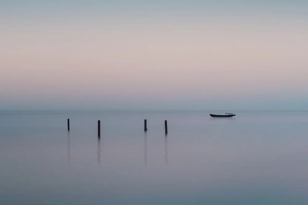 Still Waters of Lake Tai - Fotografia Fineart di AJ Schokora