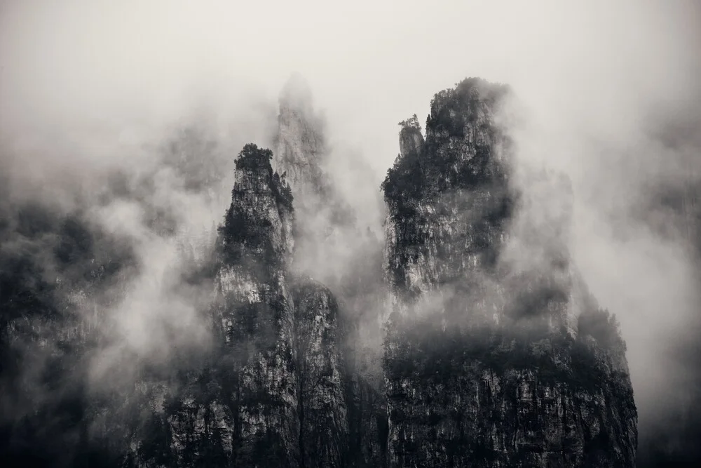 Montagne misteriose - Fotografia Fineart di Alex Wesche
