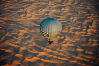 André Alexander, giro in mongolfiera all'alba III (Emirati Arabi Uniti, Asia)