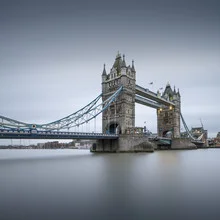 Tower Bridge - Londra - Fotografia Fineart di Ronny Behnert