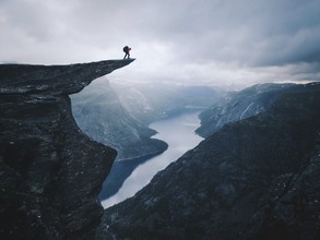 Dominic Lars, On the edge (Norvegia, Europa)