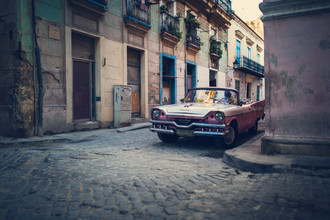 Franz Sussbauer, Avana Vecchia con auto d'epoca rosa - Cuba, America Latina e Caraibi)