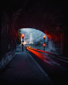 Passa attraverso il semaforo rosso - Fotografia Fineart di Georges Amazo