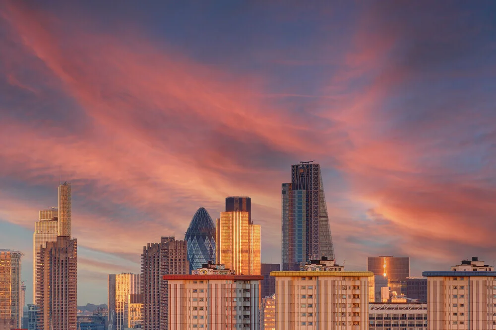 Londense zonsondergang - fotokunst van Michael Belhadi