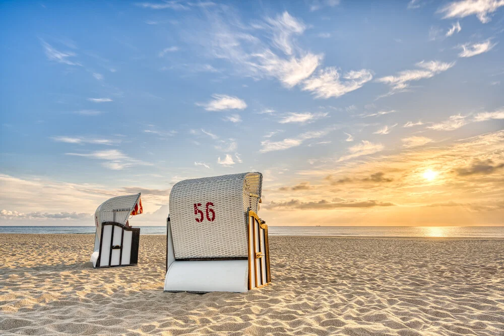 Strandstoelen aan de Oostzee - Fineart-fotografie door Michael Valjak