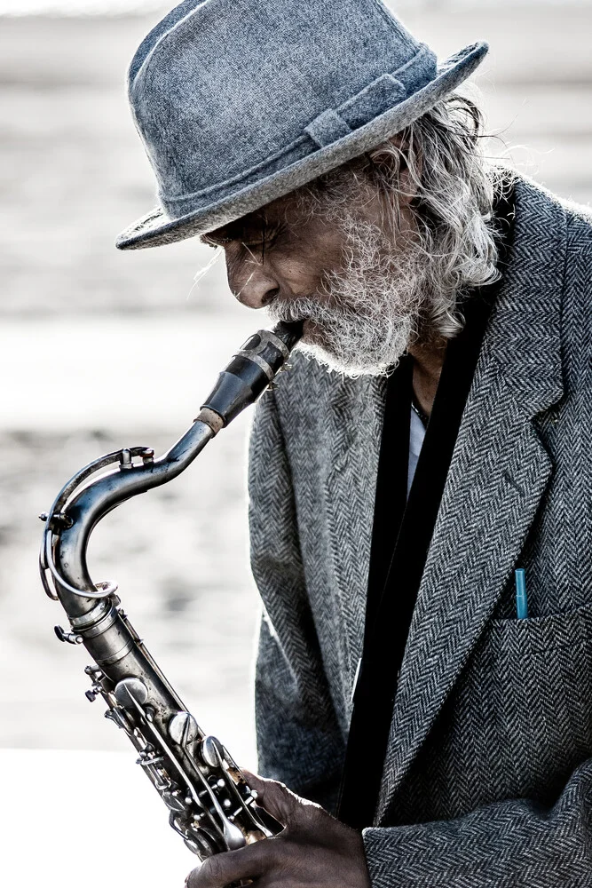 Muzikant, Venice Beach, Los Angeles - fotokunst von Jörg Faißt