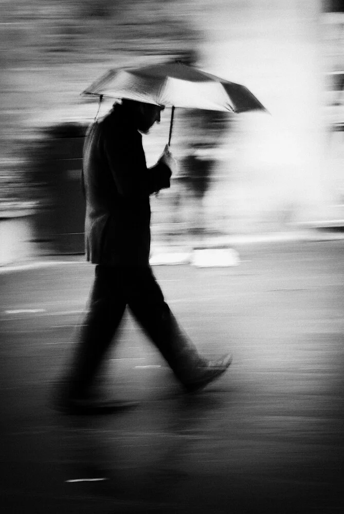 Man in het zwart - Fineart fotografie door Massimiliano Sarno