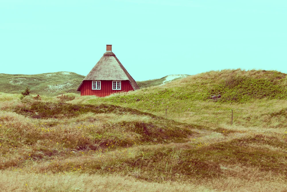 Haus in den Dünen - fotokunst van Holger Nimtz