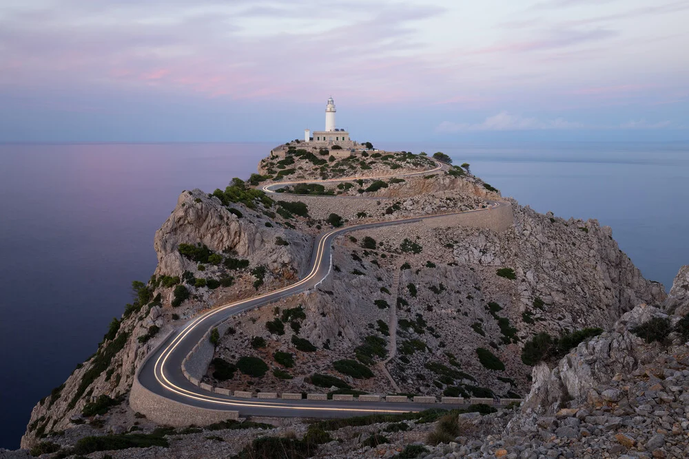 Leuchtturm am Cap Formentor op Mallorca - fotokunst van Moritz Esser
