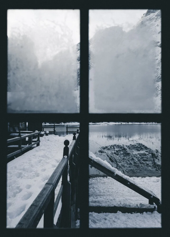 Het raam op het meer - fotokunst von Silvio Bergamo