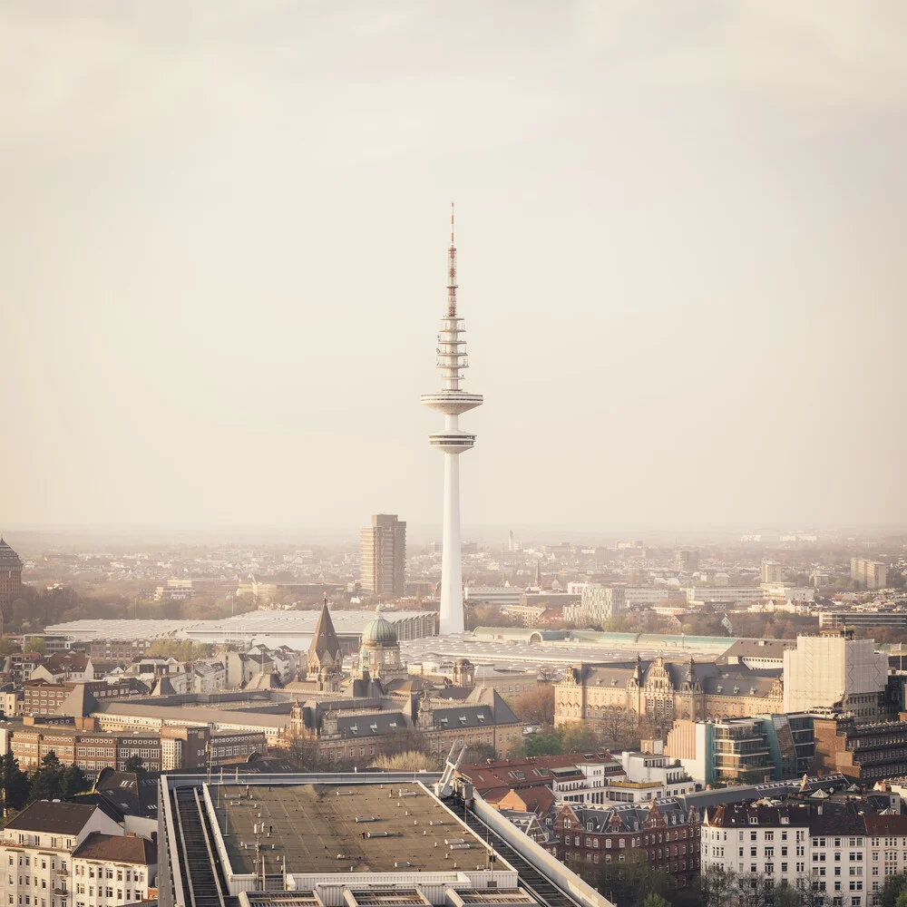 Fernsehturm Hamburg - fotokunst van Dennis Wehrmann