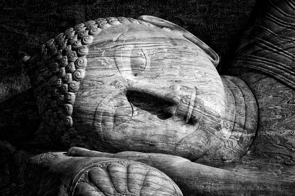 Slapende Boeddha - Fineart fotografie door Jagdev Singh