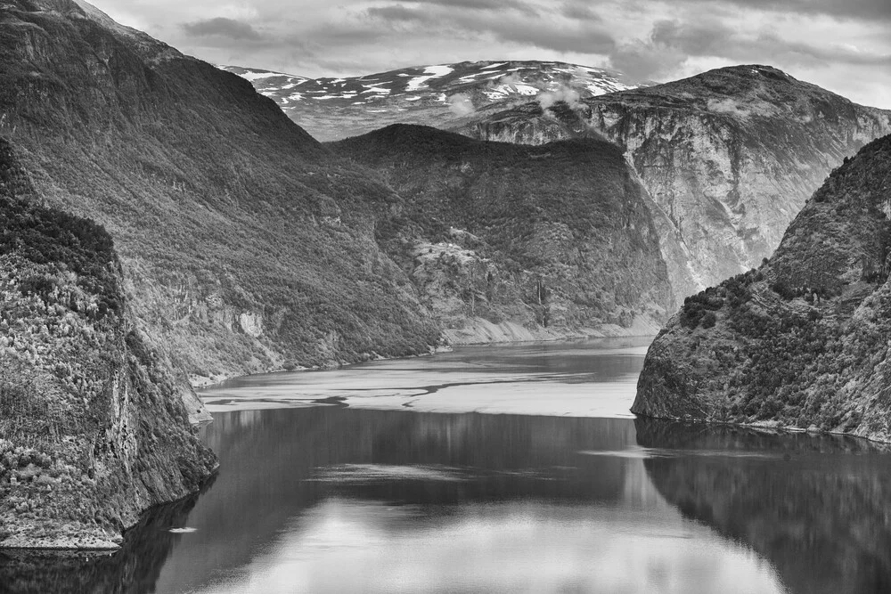 Fjord, Noorwegen - Fineart fotografie door Mikolaj Gospodarek