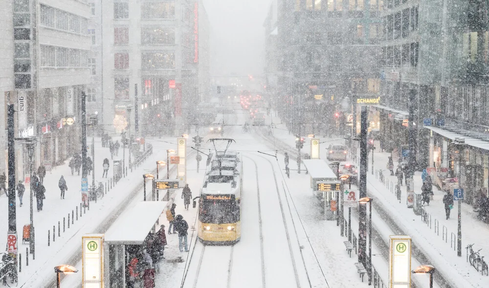 Berlijn Winter Rush Hour - fotokunst von Matthias Makarinus