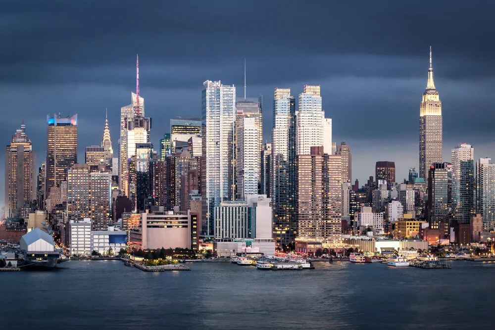 New York City skyline met Empire State Building - Fineart fotografie door Jan Becke