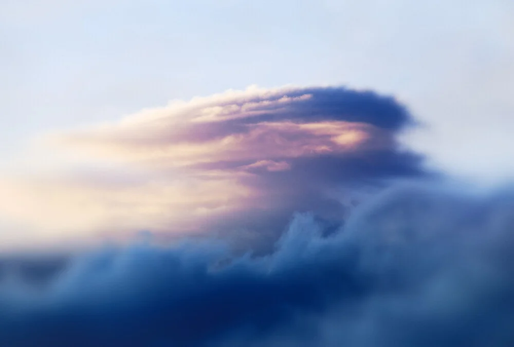 Mysterieuze wolk - Fineart fotografie door Victoria Knobloch