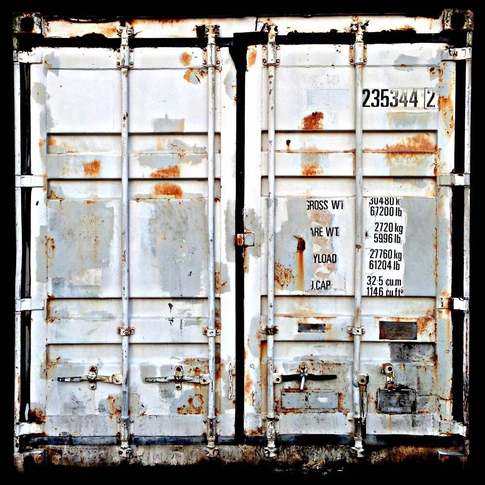 container liefde | weiß - fotokunst von Florian Paulus