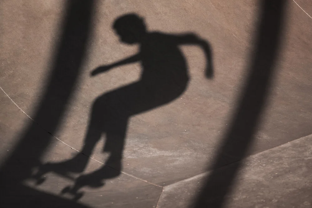 Skate Shadow - Fineart fotografie door AJ Schokora