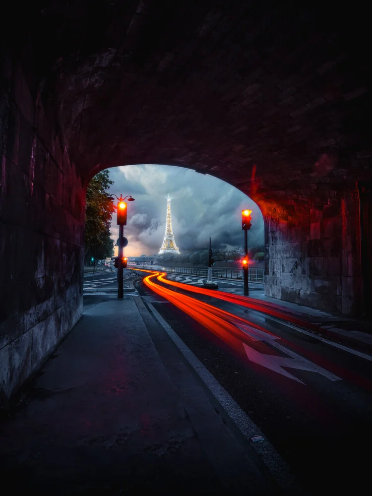 Ga door het rode licht - Fineart fotografie door Georges Amazo