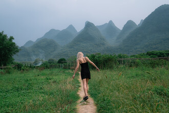 AJ Schokora, Wanderlust (China, Azië)