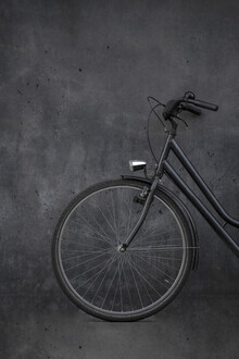 Studio Na.hili, zwarte vintage fiets & betonnen liefde (Duitsland, Europa)