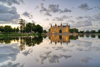 Michael Valjak, kasteel Schwerin in de ochtend - Duitsland, Europa)