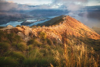 Jean Claude Castor, Neuseeland Roy's Peak bij Sonnenaufgang (Nieuw-Zeeland, Oceanië)
