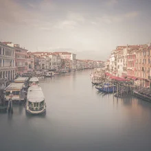 Venetië Canal Grande Sunrise - Fineart fotografie door Dennis Wehrmann