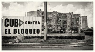 Phyllis Bauer, Flatgebouw, Cuba Contra