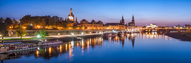 Jan Becke, de stadsmening van Dresden in de avond (Duitsland, Europa)