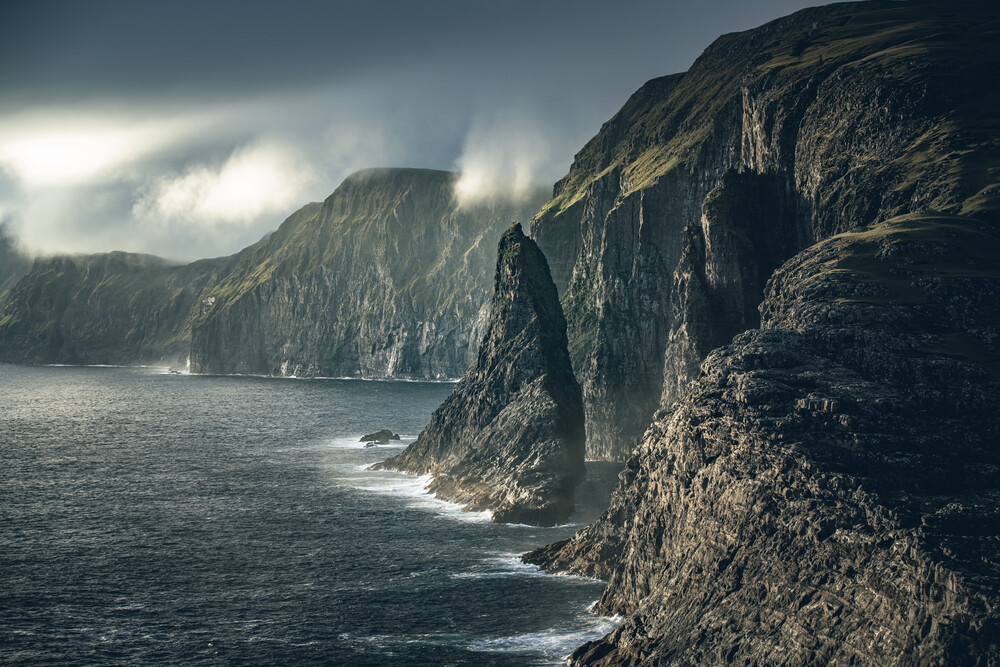 sea stack - Geituskorardrangur and cliffs - Fineart photography by Franz Sussbauer