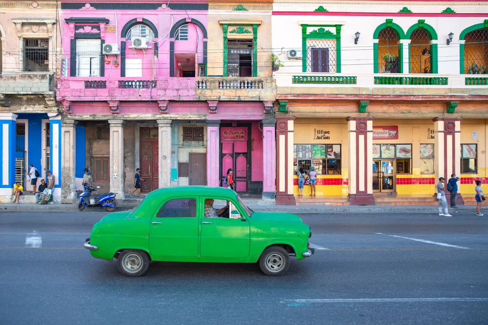 Green Oldtimer - fotokunst von Miro May