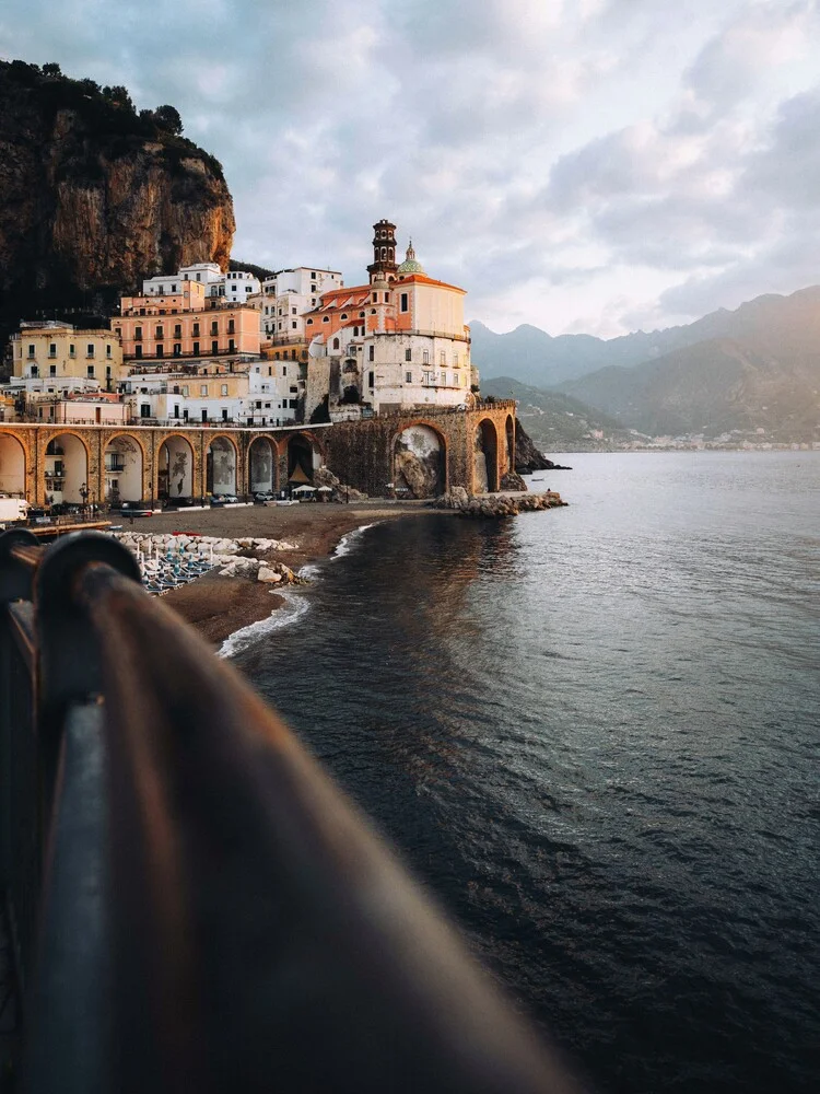 Atrani sunrise series IV - fotokunst von André Alexander