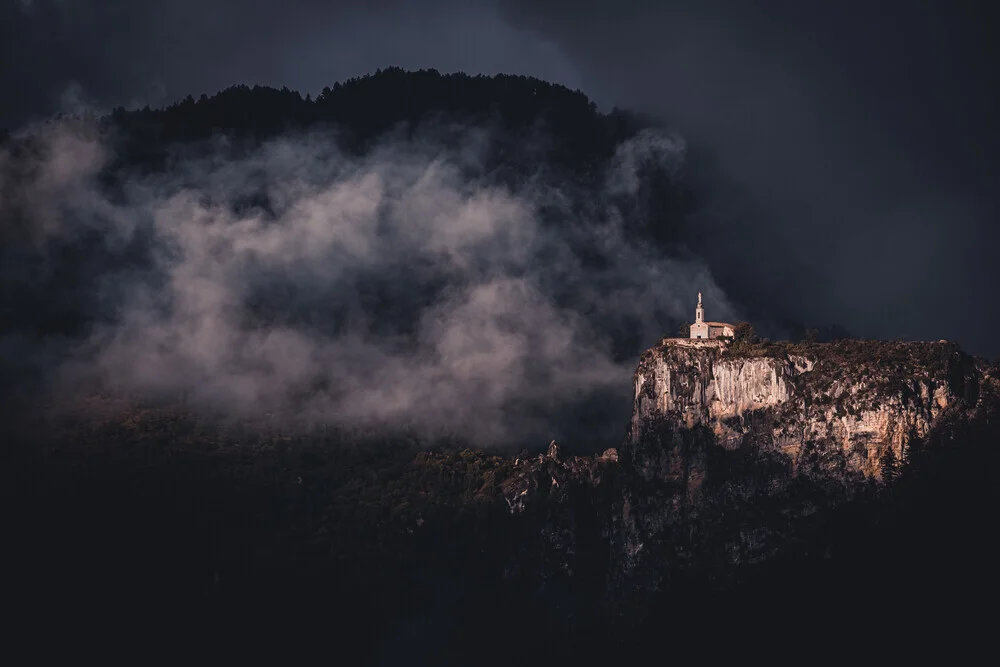 Chapelle Notre-Dame du Roc, Castellane - fotokunst von Eva Stadler