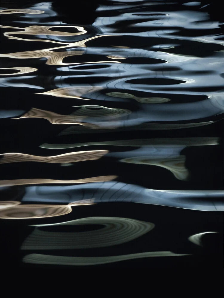 H2O # 39 - Fineart photography by Lena Weisbek