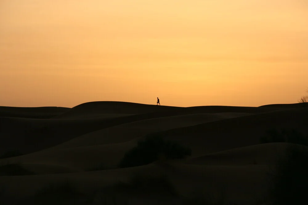 Sonnenaufgang in der Wüste - fotokunst von Sebastian Olényi