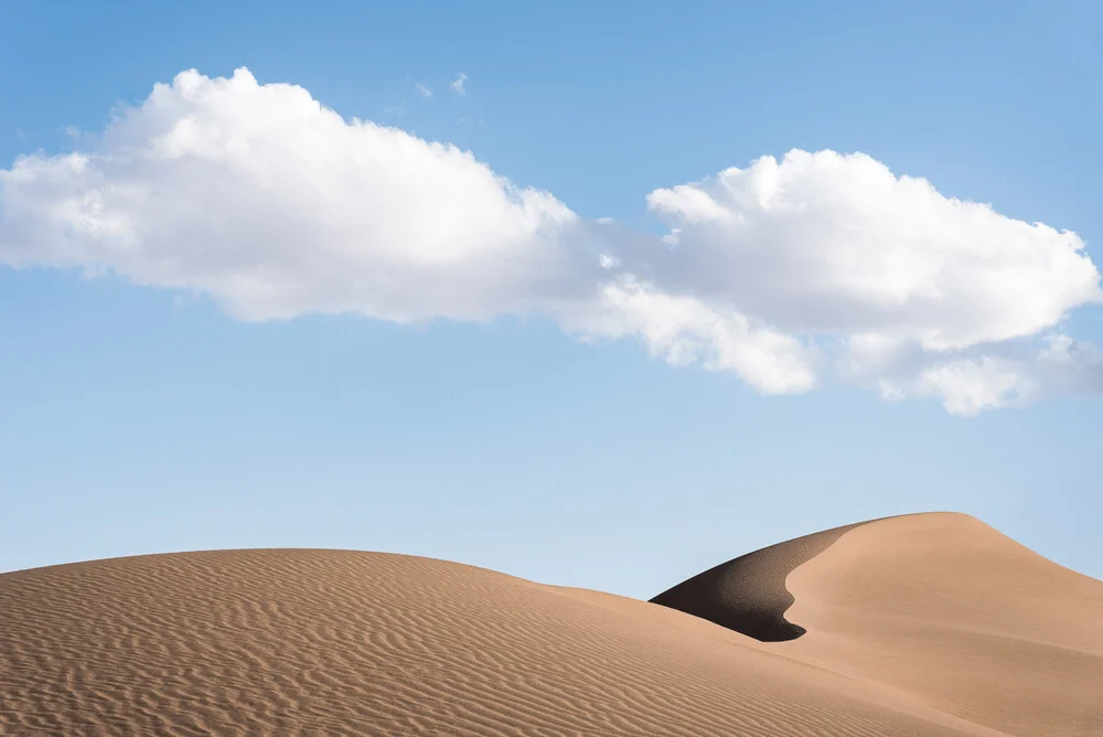 Clouds in the desert - fotokunst von Photolovers .